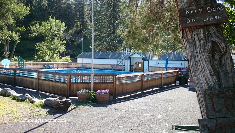 Cove Warm Springs, Oregon