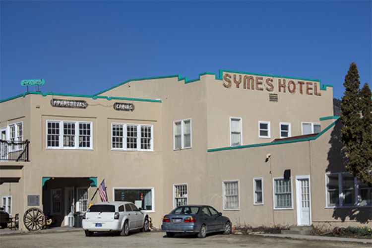 The Symes Hot Springs Hotel & Mineral Baths